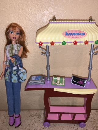 My Scene Kenzie Shopping Spree Mall - Doll,  Shoes And Purses