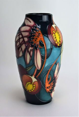 Moorcroft vase Dragonfly Motif 4