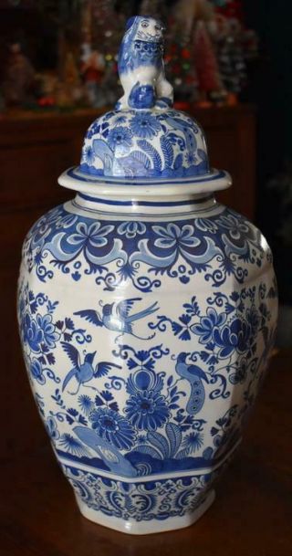 Large Hand Painted Blue & White Delft Pottery Lidded Ginger Jar W Foo Dog Finial