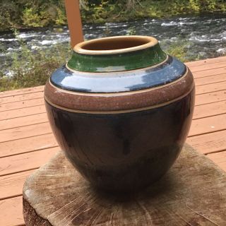 University Of North Dakota Und School Of Mines Margaret Cable Pottery Vase