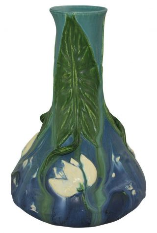 Ephraim Faience Pottery 2005 Experimental White Water Lily Vase (wolf)