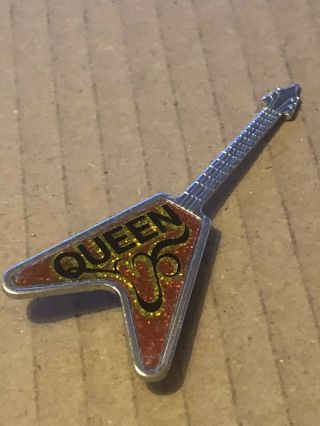 Queen Brian May Guitar Limited Edition Metal Pin Badge Nr