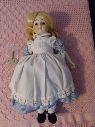 Seymour Mann Musical Alice In Wonderland Porcelain Doll 1982