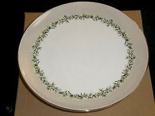 Vera Wang Wedgwood " Holly Wreath " Cake Plate Stand Footed Authorized Dealer