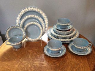 Wedgwood Queensware Cream On Lavender Smooth Edge Four 5 Piece Place Settings