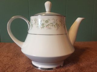 Noritake Porcelain Crockery 2031 Savannah Teapot Japan Tea Bisque Fine China