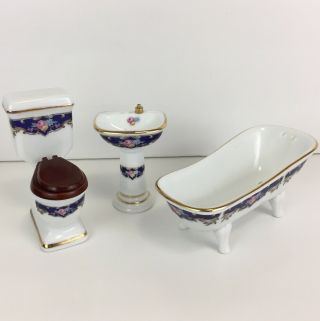 Reutter Porcelain Miniature Dollhouse Blue Royal Bathroom Set 1:12 Scale (read)