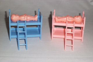 Vintage Best Pink & Blue Dollhouse Bunk Beds And Twin Dolls Complete
