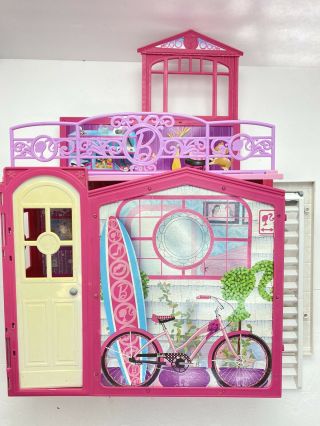 Barbie 2009 Glam Vacation Beach House Fold Out 2 Story Doll House Mattel