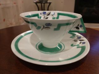 Shelley Art Deco Triangle Handle Tea Cup And Saucer