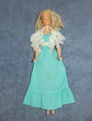 Vintage Barbie Doll - Mod Era 9217 Deluxe Quick Curl Barbie Doll