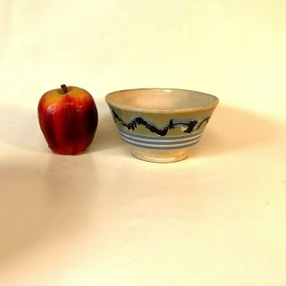 Late 18th Century Staffordshire Mochaware Pearlware Pottery Bowl Earthworm