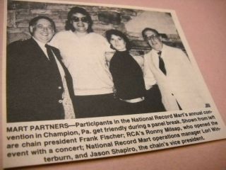 Ronnie Milsap Poses With Execs 1984 Music Biz Promo Pic With Text
