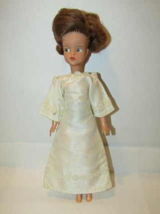 Sindy Doll.  Auburn Made In England 1st Issue 1963 Weekender 60s Missing Fingers