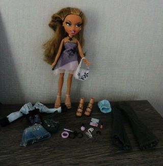 Bratz Girlz Nite Out Yasmin Doll With Outfits & Shoes