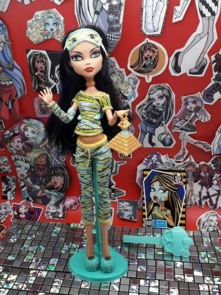 (f) Monster High Doll,  Cleo De Nile,  Dead Tired