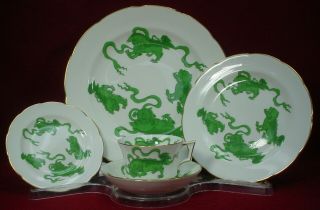 Wedgwood England Chinese Tigers Green Pattern 5 - Piece Place Setting