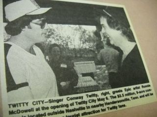 Conway Twitty Greets Ronnie Mcdowell 1982 Music Biz Promo Pic With Text