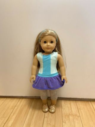 American Girl Doll: Isabelle Palmer W/ Backpack Case