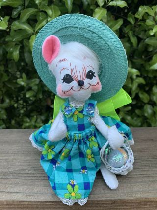 Annalee Doll Mrs Easter 7 " Mouse 2008 Spring Dress Straw Hat Easter Basket W Egg