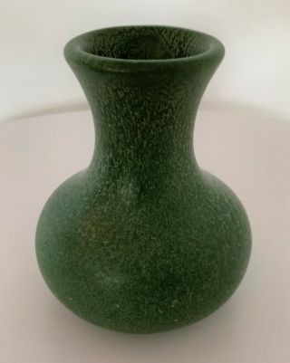 Hampshire Pottery 164 – Bulbous Cucumber Matte Green Bud Vase Arts & Crafts 2