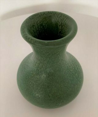 Hampshire Pottery 164 – Bulbous Cucumber Matte Green Bud Vase Arts & Crafts 3