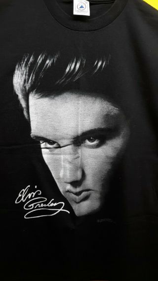 Elvis Presley T - Shirt - (Adult size - Medium) 2
