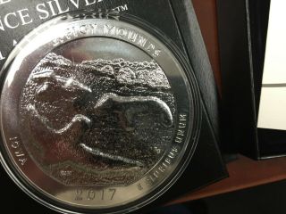 2017 - P Effigy Mounds Iowa Atb 5 Ounce Coin - Collector Version