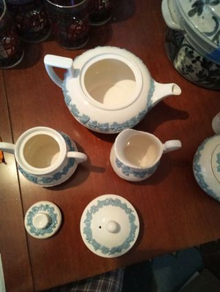 Wedgwood Queensware Etruria Blue On White Embossed Vintage 5 pc Tea Set 2