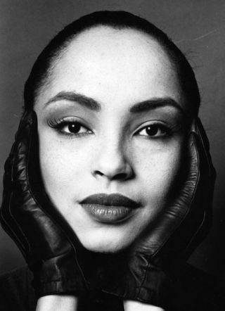 Sade 10 X 8 Unsigned Photograph - P1310 - By Your Side & Hang On To Your Love