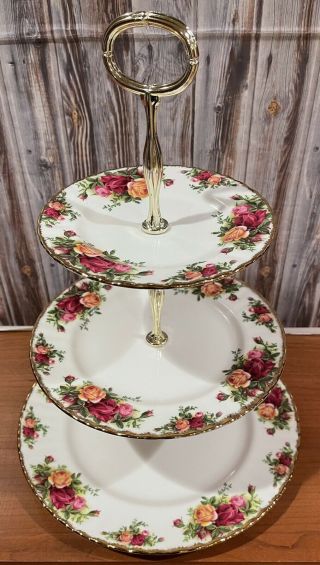 Vintage 1962 Royal Albert China Old Country Roses Victorian 3 Tier Cake Stand
