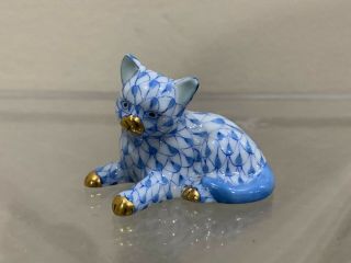 Herend Guild Blue Fishnet Small Cat Laying Kitten Figurine Hungary 2 " Very Rare