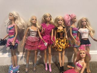 Barbie 6 Fashion Gift Pack