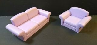 Mattel Barbie 2002 Living In Style Living Room Playset - Couch & Armchair.  (t)