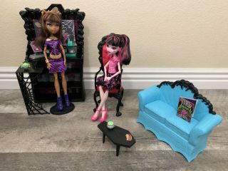 Mattel Monster High Coffin Bean Playset W/ Clawdeen Wolf And Draculaura Dolls