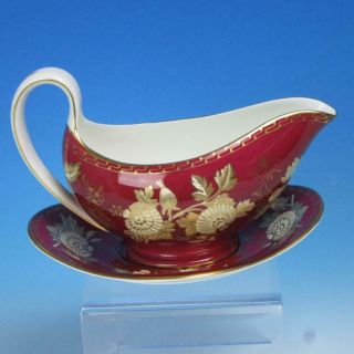 Wedgwood Tonquin Ruby W2488 - Handled Gravy Or Sauce Boat With Separate Liner