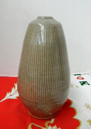Signed Ben Owen Iii Nc Pottery 9.  5 " Tall Vase,  Dated 2005