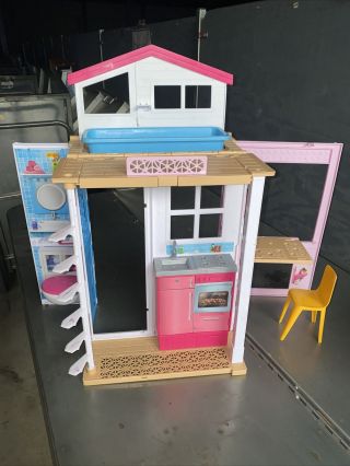 Barbie Doll House Close And Go Portable