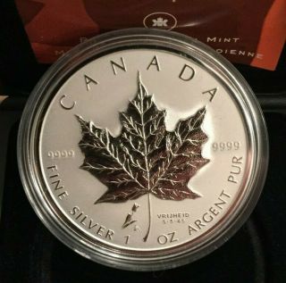 2005 60th Anniversary Of The Liberation Tulip Maple Leaf Privy 1oz Silver Canada