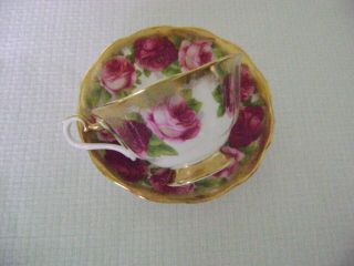 Royal Albert Old English Rose TREASURE CHEST SERIES Cup/Saucer Heavy Gold 3