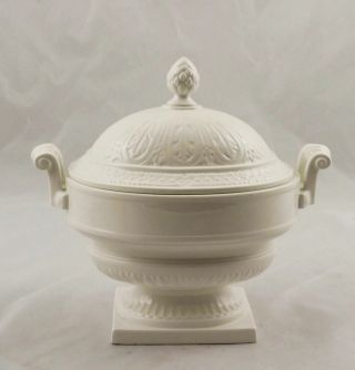 Villeroy & Boch Messemuster Small White Footed Covered Tureen 8 " X8 " Messemuster