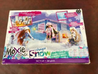 Moxie Girlz Magic Snow playset Chalet Cabin 3