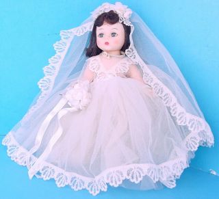 1950s Madame Alexander 8 " Brunette Alex Doll In Lovely Tagged Bride Gown Set