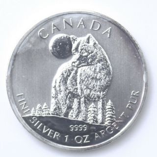2011 $5 Canada 1 Oz.  9999 Fine Silver Timber Wolf Brilliant W/rim Oxidation