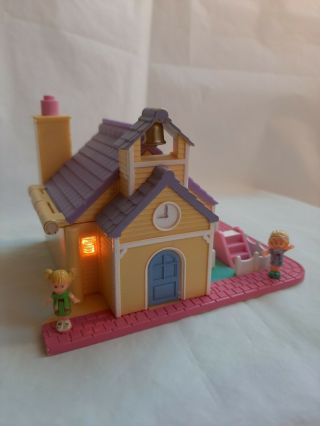 1993 Bluebird Polly Pocket Light Up Schoolhouse With Two Dolls Vintage