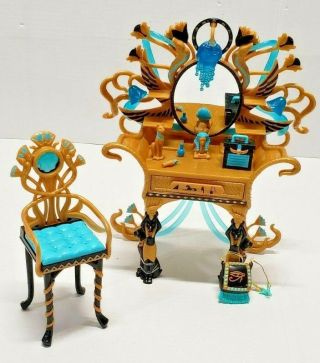 Retired Monster High Doll Cleo De Nile Gold Vanity Chair Furniture Accessories