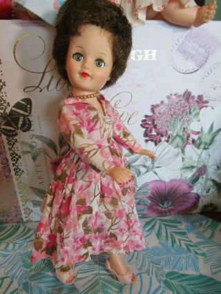 10.  5 " Vogue Jan Doll In Tagged Floral Gown 3168 Brunette Bubblecut
