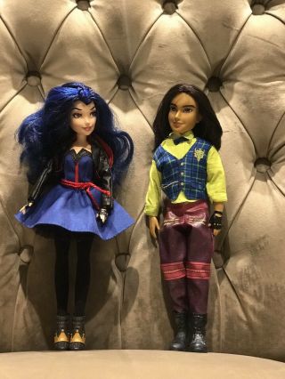 Disney Descendants Decendant Evie And Jay Doll Auradon Figures Barbie Hasbro