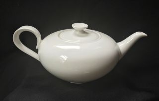 Villeroy & Boch Anmut White Bone China Teapot 33 3/4 Oz