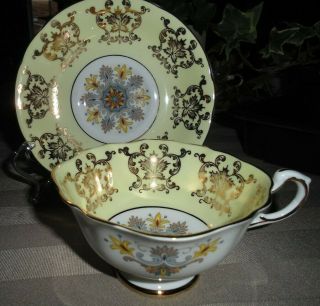 PARAGON FOOTED TEA CUP AND SAUCER WITH GOLD DESIGN made in ENGLAND 2